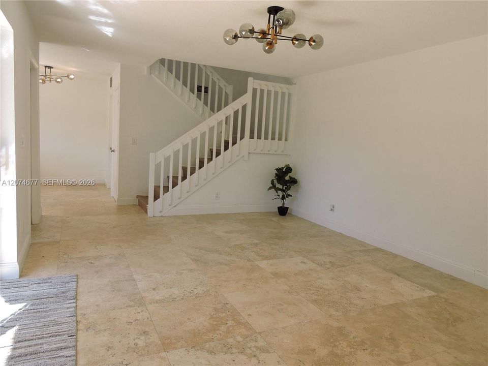 En Venta: $439,900 (3 camas, 2 baños, 1654 Pies cuadrados)