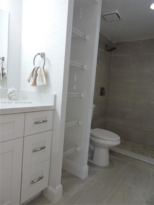 En Venta: $439,900 (3 camas, 2 baños, 1654 Pies cuadrados)