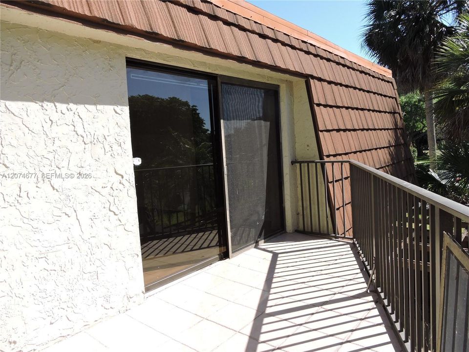 En Venta: $439,900 (3 camas, 2 baños, 1654 Pies cuadrados)