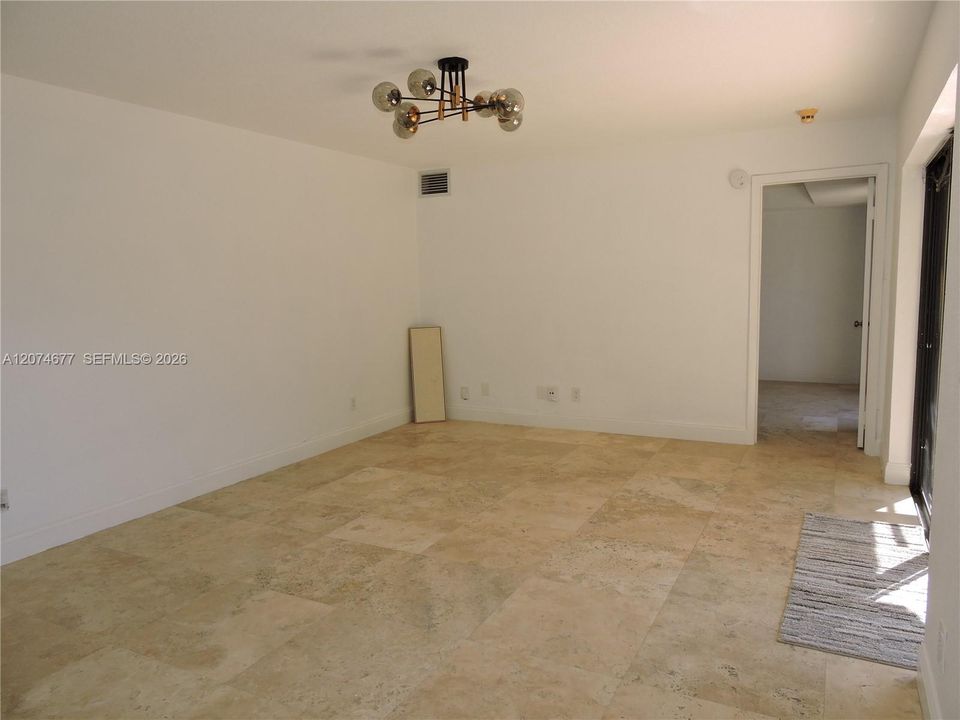 En Venta: $439,900 (3 camas, 2 baños, 1654 Pies cuadrados)
