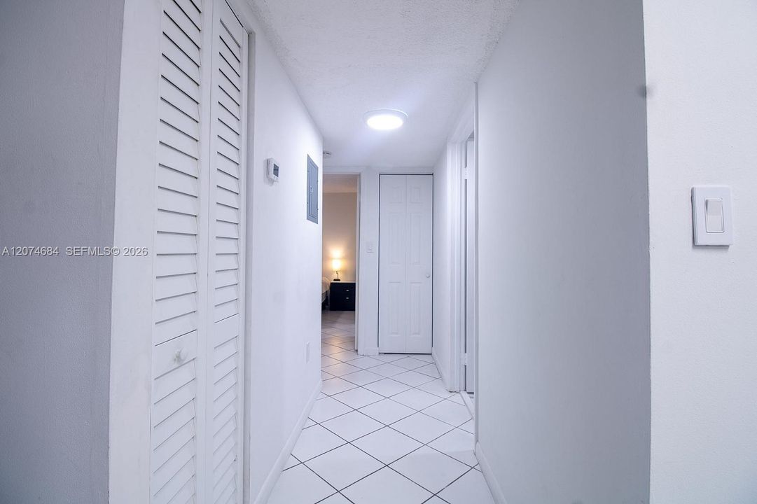For Rent: $2,750 (2 beds, 2 baths, 827 Square Feet)