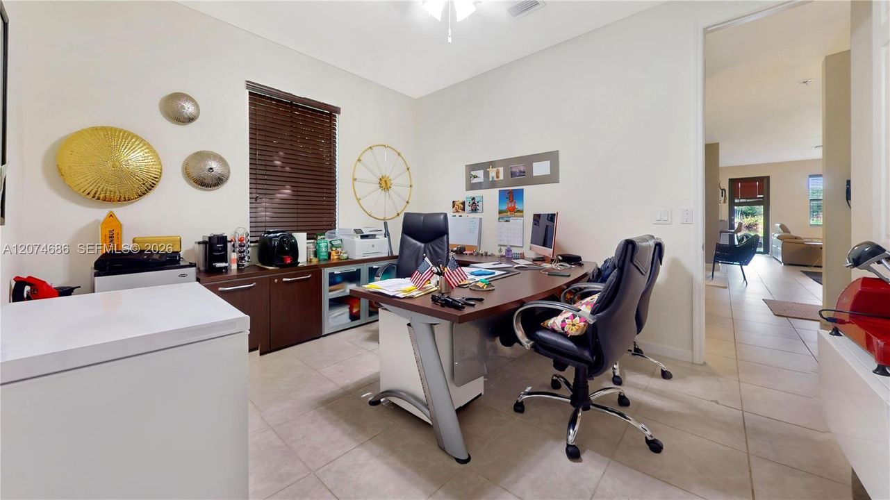 En Venta: $625,000 (4 camas, 3 baños, 2260 Pies cuadrados)