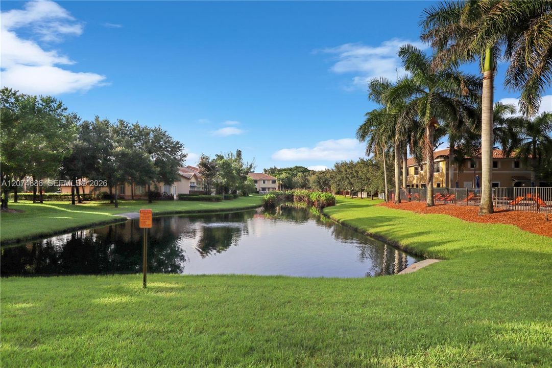 En Venta: $625,000 (4 camas, 3 baños, 2260 Pies cuadrados)