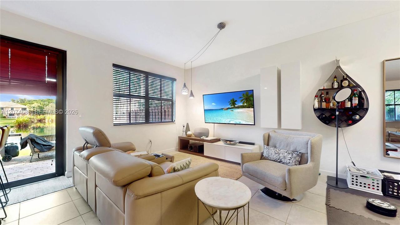 En Venta: $625,000 (4 camas, 3 baños, 2260 Pies cuadrados)