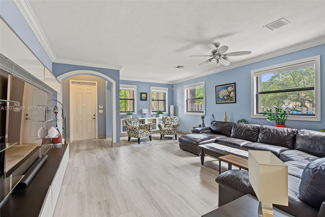 For Sale: $625,000 (4 beds, 2 baths, 2537 Square Feet)
