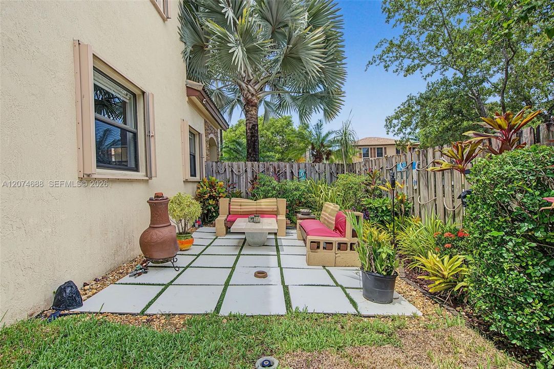 For Sale: $625,000 (4 beds, 2 baths, 2537 Square Feet)
