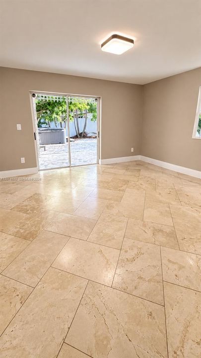 For Rent: $3,900 (3 beds, 3 baths, 1805 Square Feet)