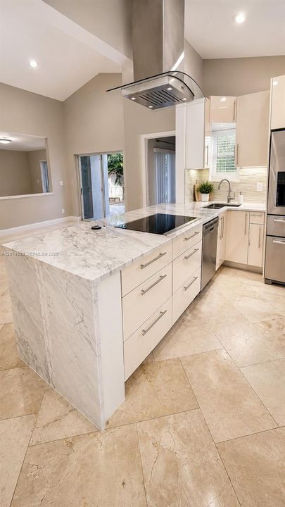 For Rent: $3,900 (3 beds, 3 baths, 1805 Square Feet)
