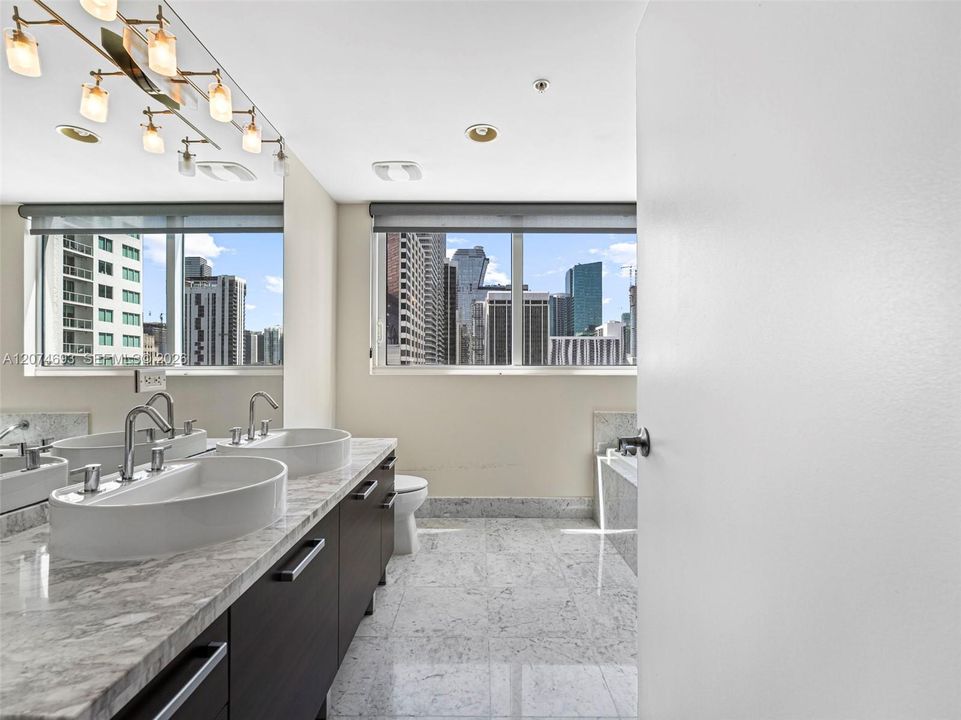 For Rent: $4,450 (2 beds, 2 baths, 1590 Square Feet)