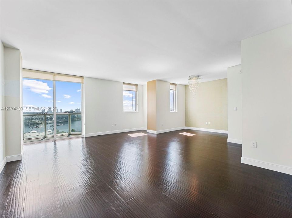 For Rent: $4,450 (2 beds, 2 baths, 1590 Square Feet)