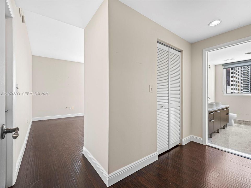 For Rent: $4,450 (2 beds, 2 baths, 1590 Square Feet)