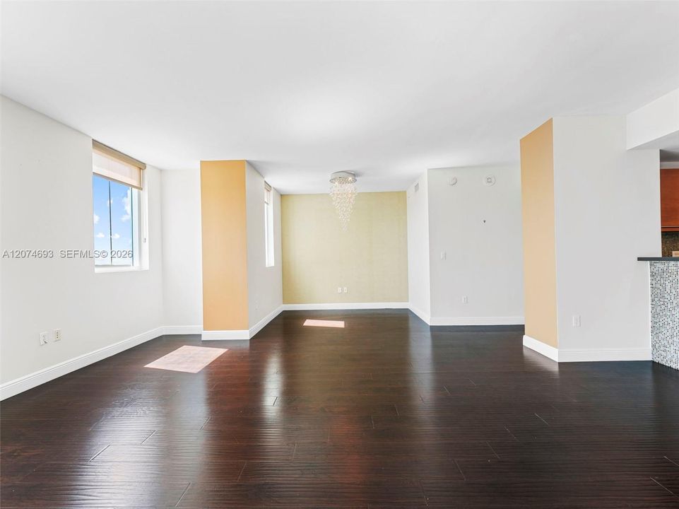 For Rent: $4,450 (2 beds, 2 baths, 1590 Square Feet)