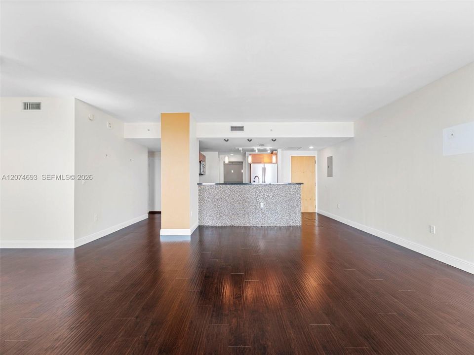 For Rent: $4,450 (2 beds, 2 baths, 1590 Square Feet)