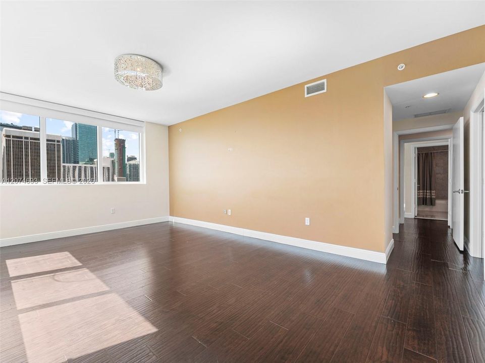 For Rent: $4,450 (2 beds, 2 baths, 1590 Square Feet)