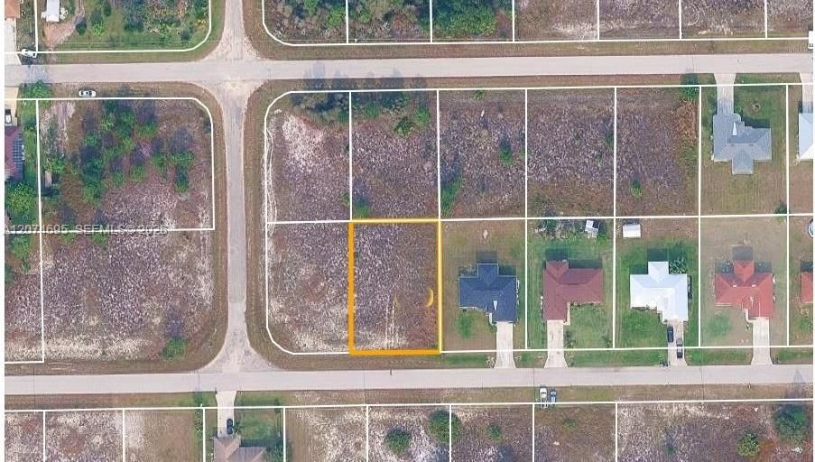 На продажу: $24,900 (0.25 acres)