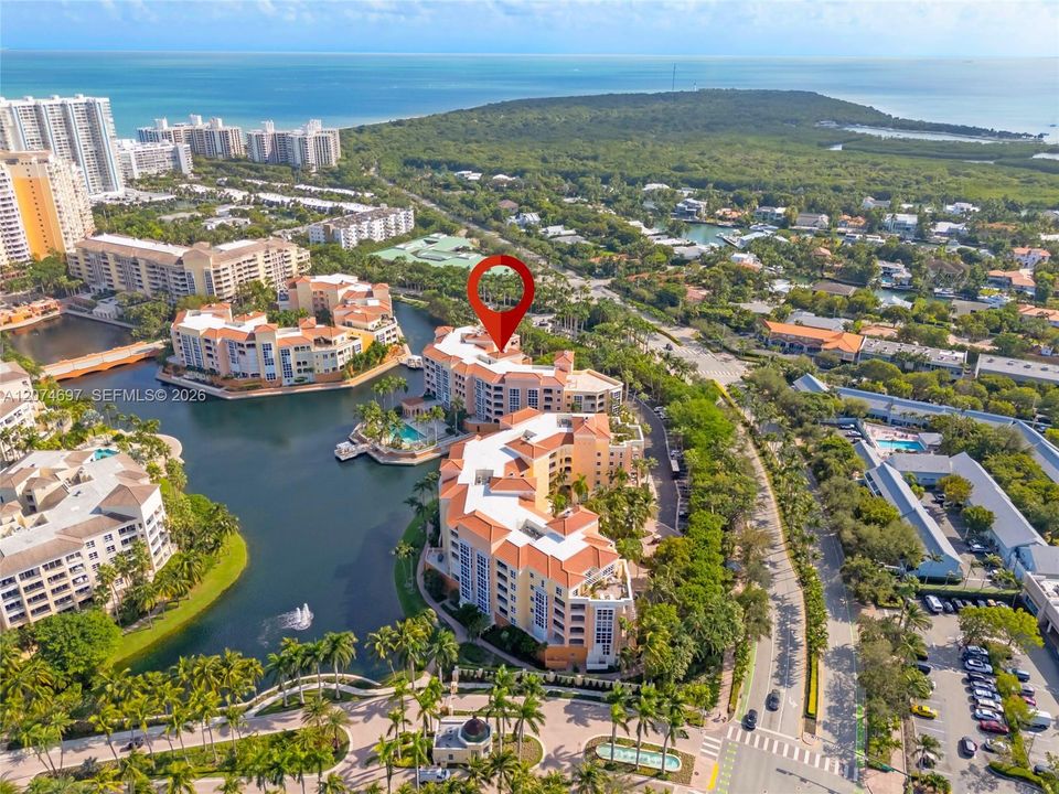 В аренду: $12,500 (2 спален, 2 ванн, 2060 Квадратных фут)