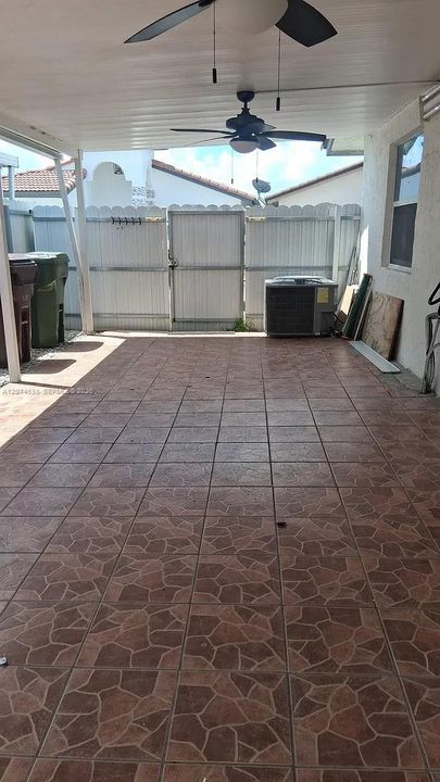 For Rent: $3,200 (3 beds, 2 baths, 1170 Square Feet)
