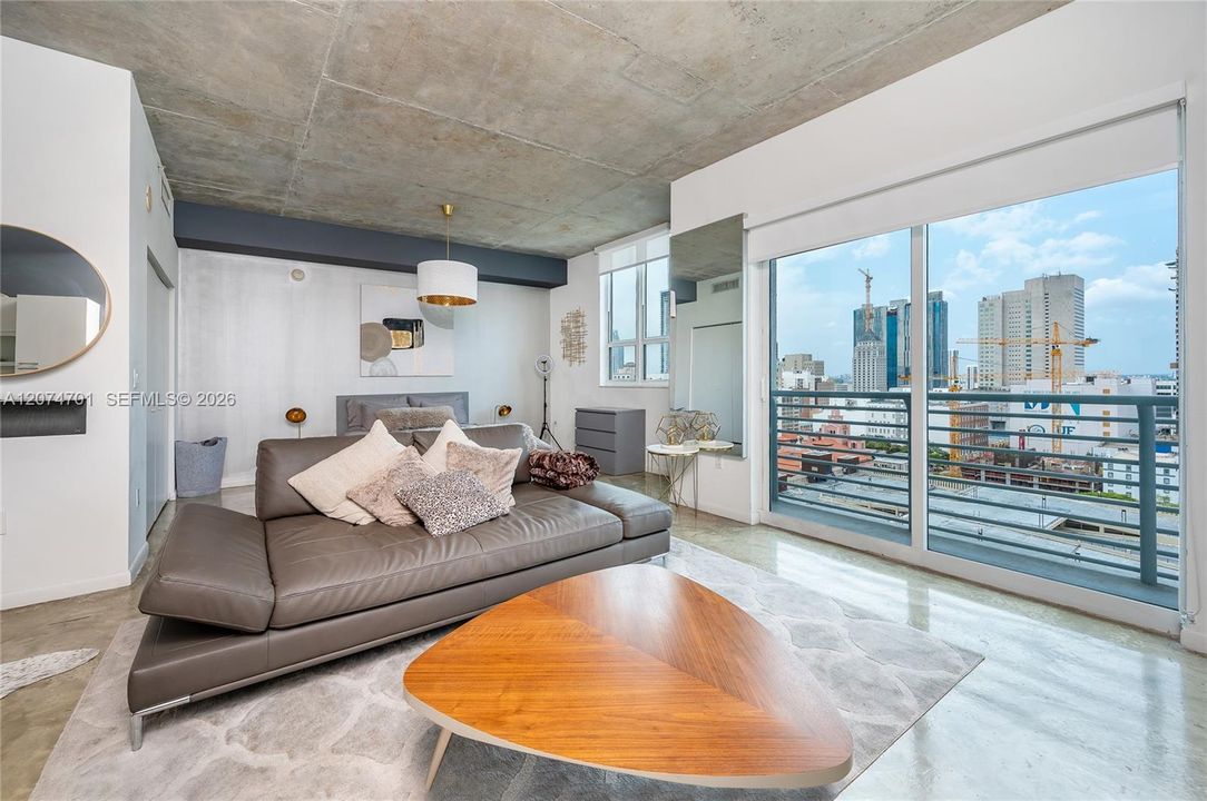 For Rent: $2,650 (1 beds, 1 baths, 685 Square Feet)