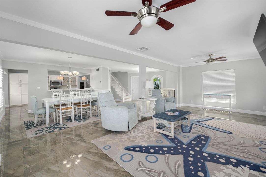 22-web-or-mls-121 Queen Eugenia Ct - 22