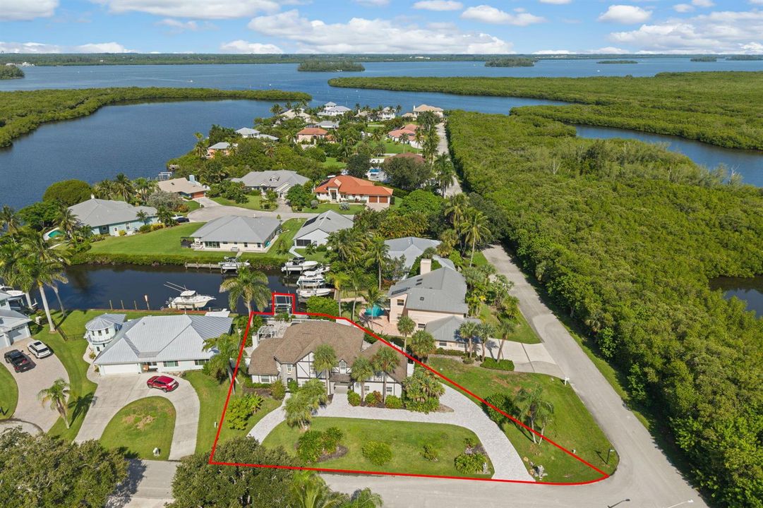 1-web-or-mls-121 Queen Eugenia Ct - 1
