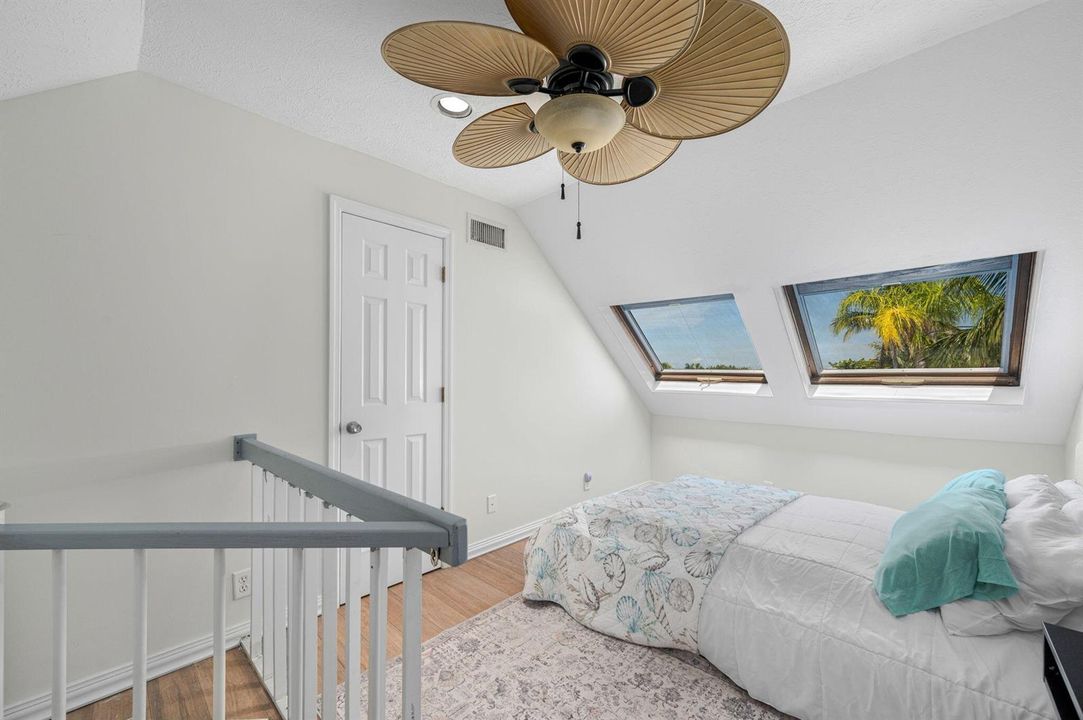 30-web-or-mls-121 Queen Eugenia Ct - 30