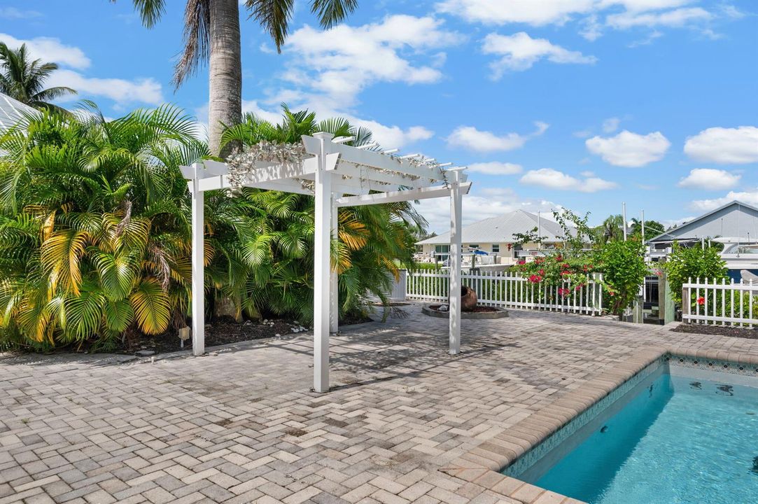 45-web-or-mls-121 Queen Eugenia Ct - 45