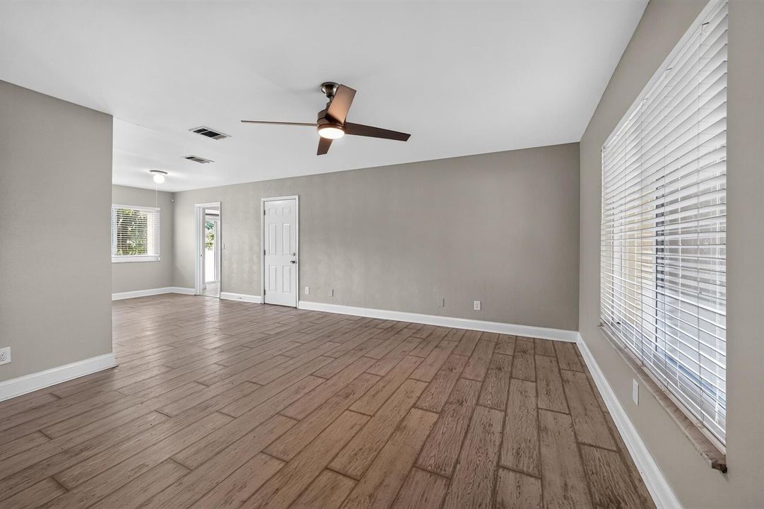 22_230_SW_Cherryhill_Rd-0112
