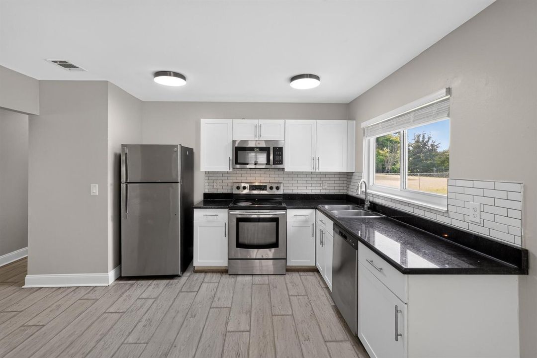 11_230_SW_Cherryhill_Rd-0157