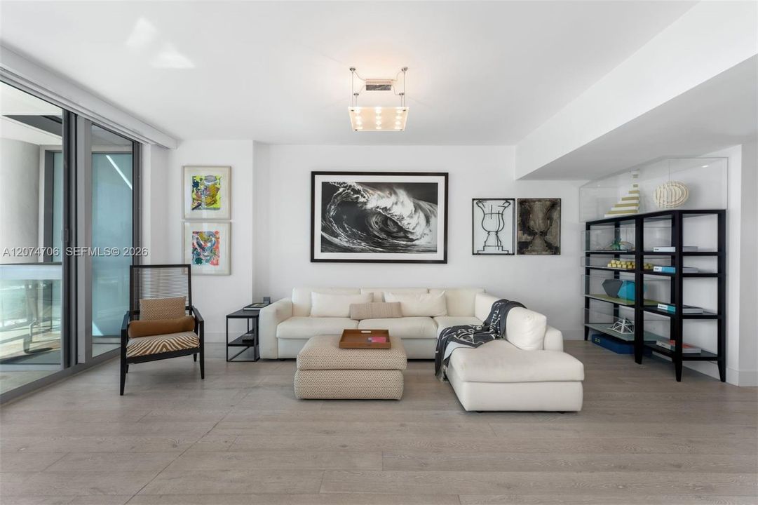 For Sale: $4,650,000 (3 beds, 3 baths, 3005 Square Feet)