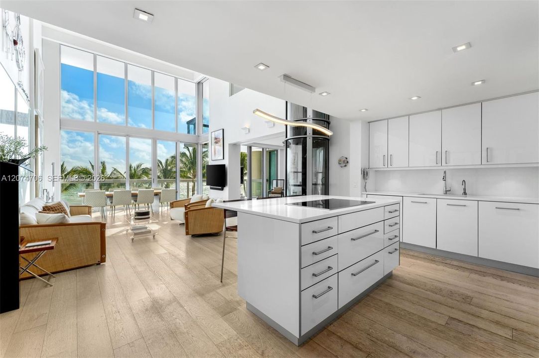 For Sale: $4,650,000 (3 beds, 3 baths, 3005 Square Feet)