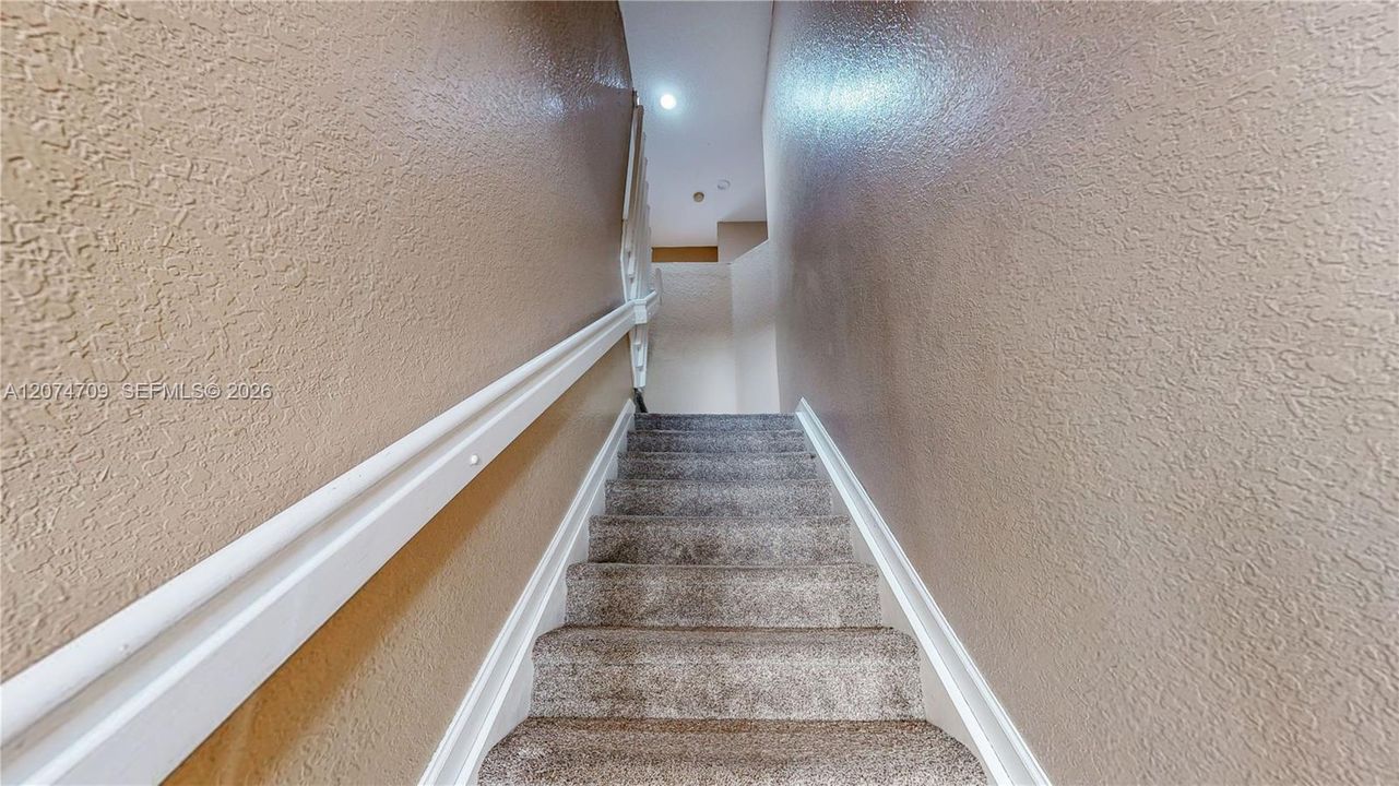 For Sale: $615,000 (5 beds, 3 baths, 2727 Square Feet)