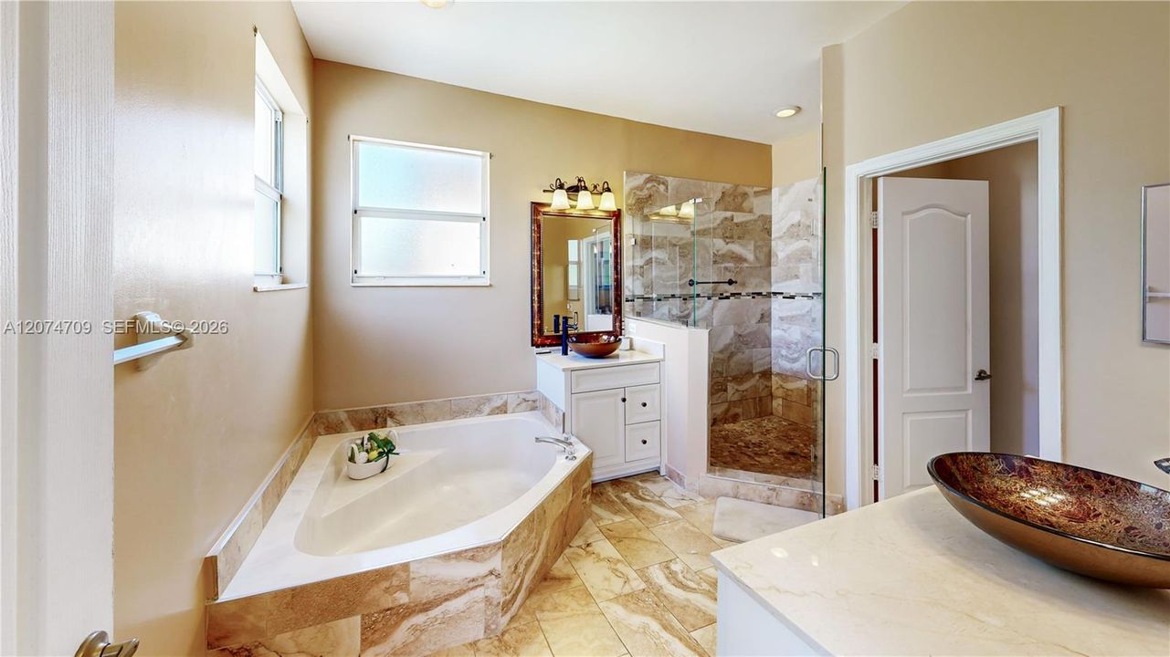 For Sale: $615,000 (5 beds, 3 baths, 2727 Square Feet)