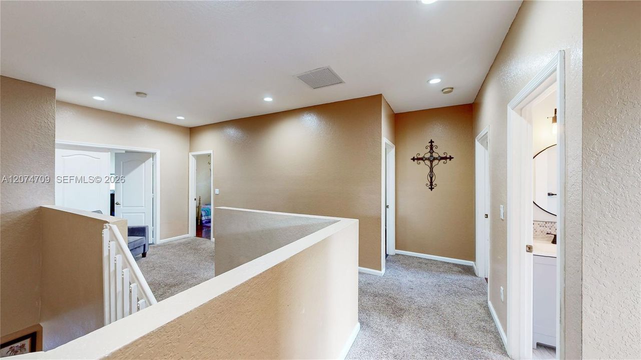 For Sale: $615,000 (5 beds, 3 baths, 2727 Square Feet)