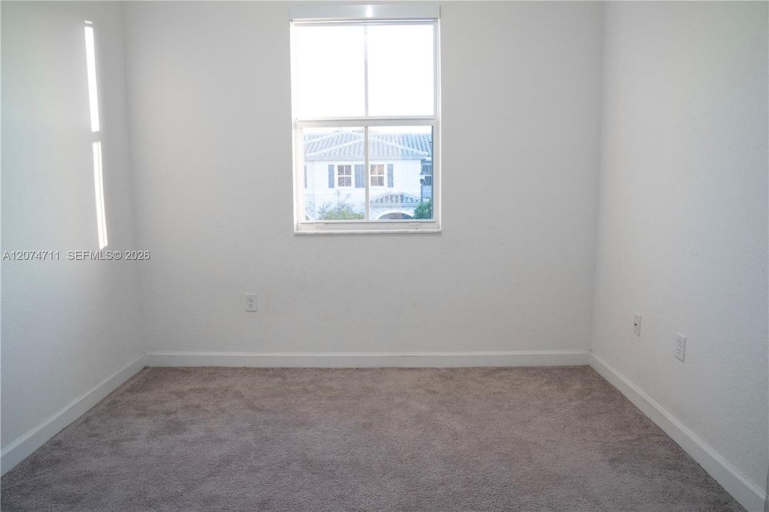 En Renta: $2,450 (3 camas, 2 baños, 1393 Pies cuadrados)