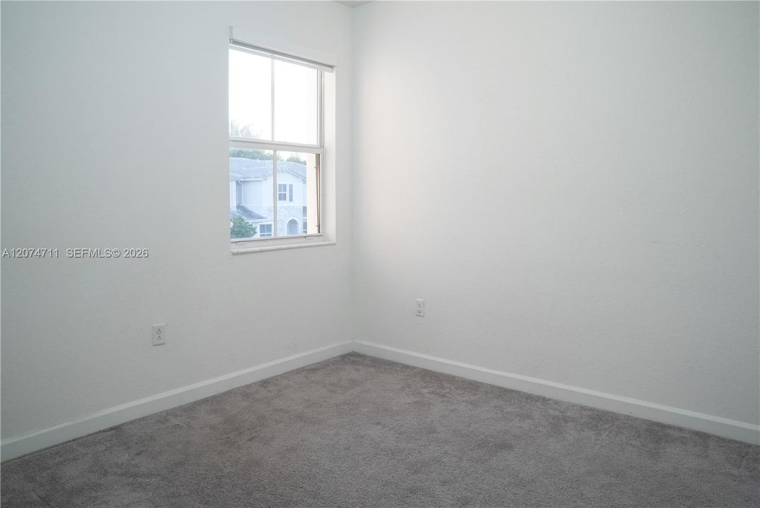 En Renta: $2,450 (3 camas, 2 baños, 1393 Pies cuadrados)