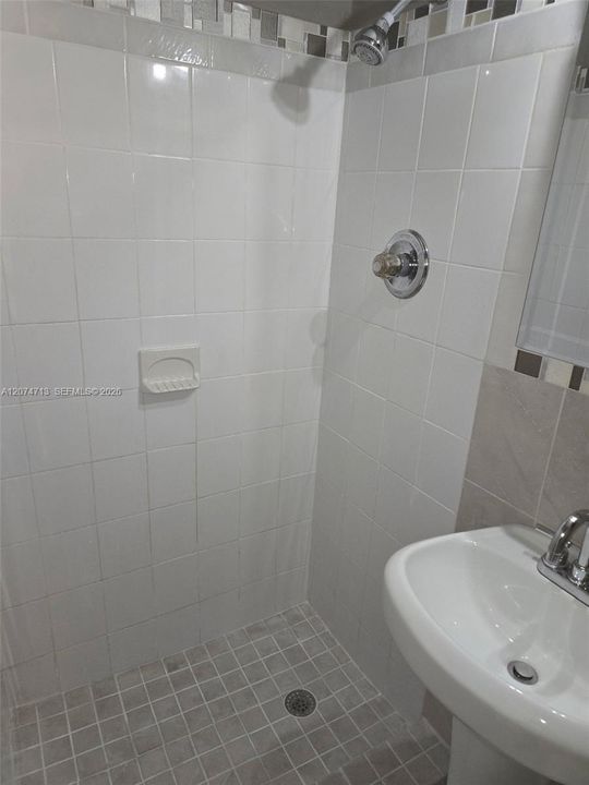 For Rent: $1,699 (1 beds, 1 baths, 470 Square Feet)