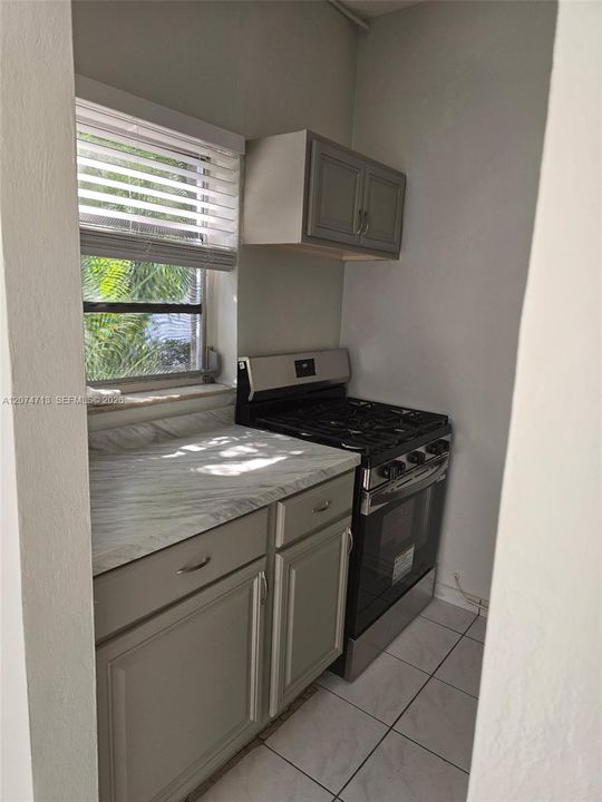 For Rent: $1,699 (1 beds, 1 baths, 470 Square Feet)