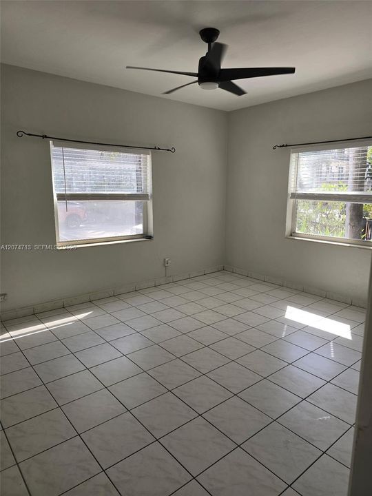 For Rent: $1,699 (1 beds, 1 baths, 470 Square Feet)