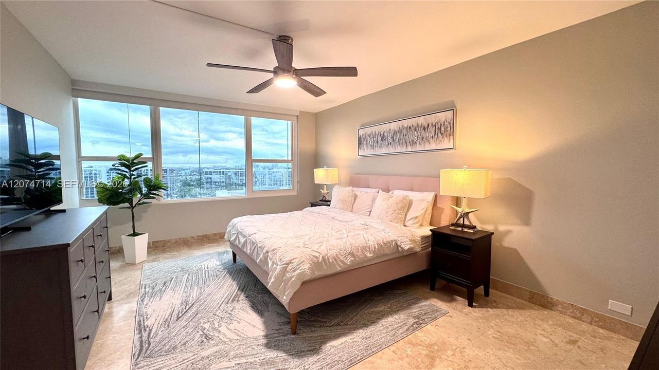For Rent: $3,999 (2 beds, 2 baths, 1360 Square Feet)