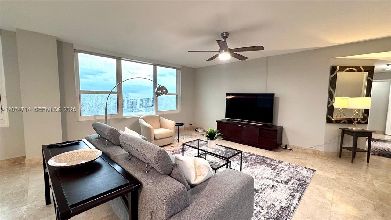For Rent: $3,999 (2 beds, 2 baths, 1360 Square Feet)