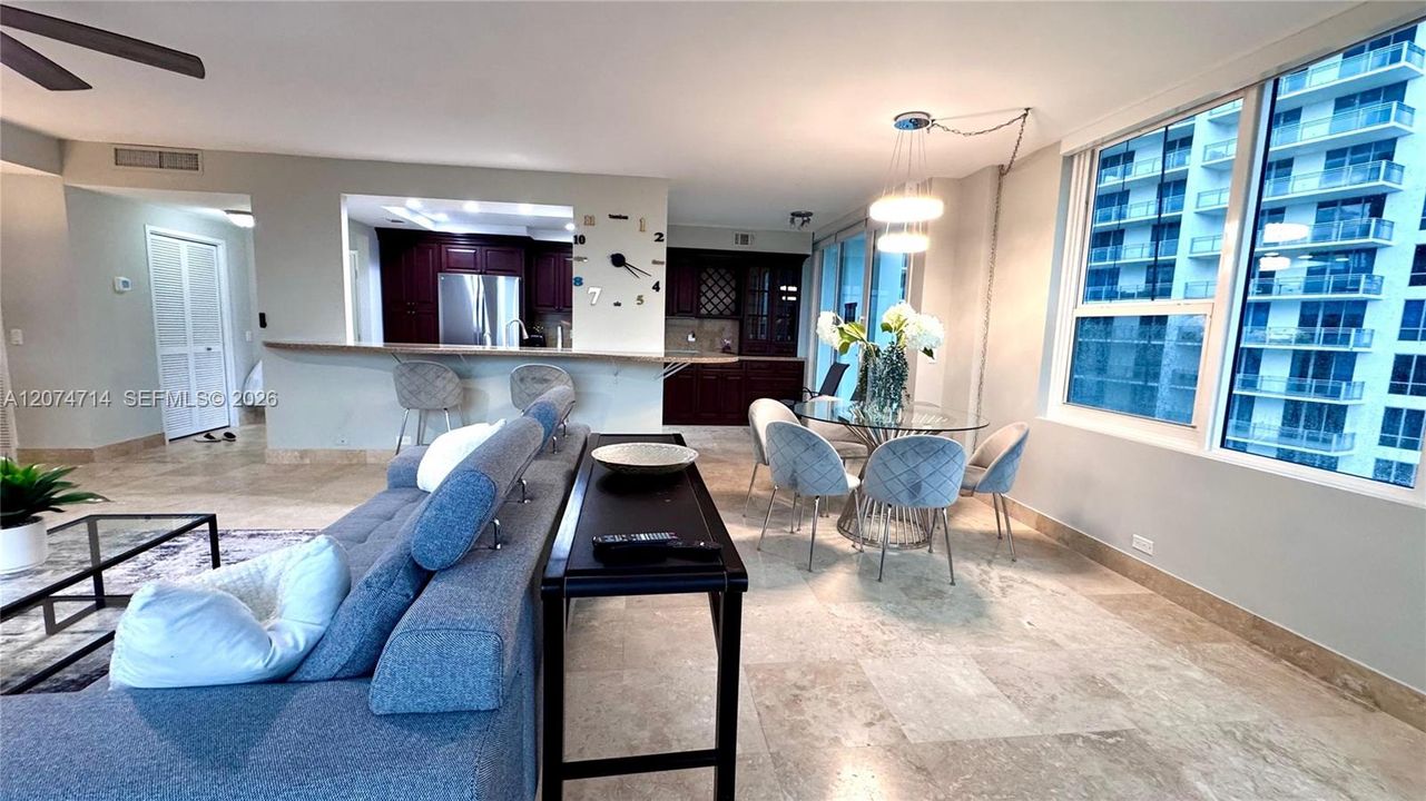 For Rent: $3,999 (2 beds, 2 baths, 1360 Square Feet)