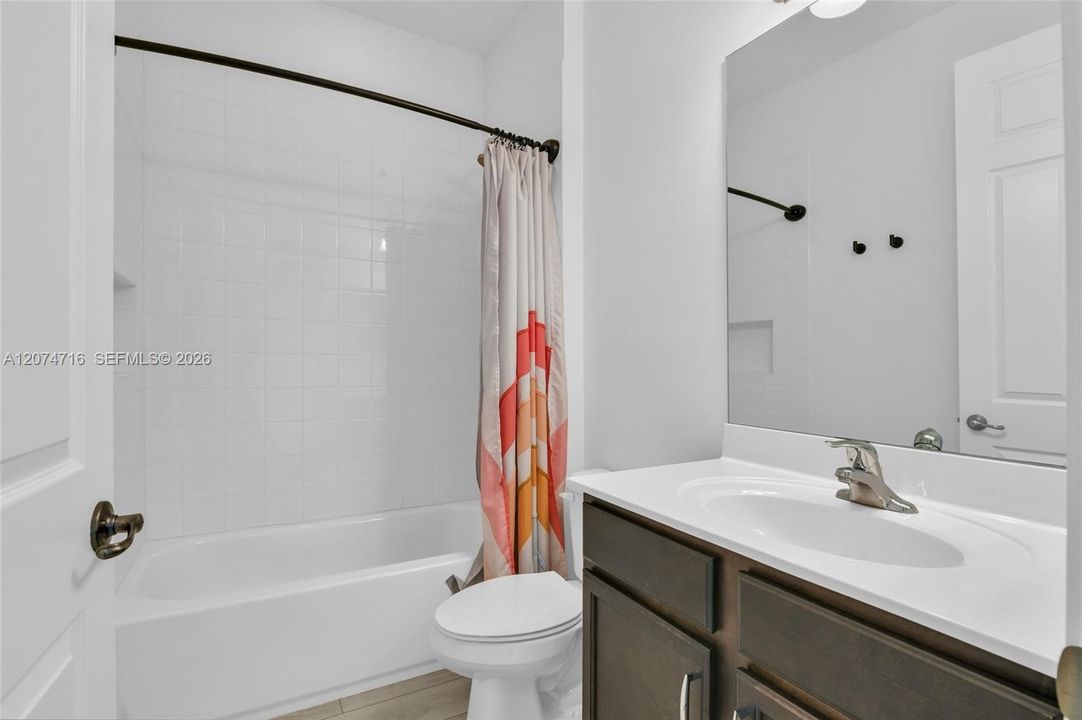 For Rent: $6,290 (4 beds, 3 baths, 2305 Square Feet)