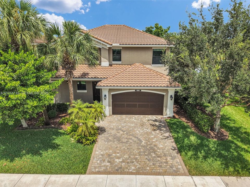 For Rent: $6,290 (4 beds, 3 baths, 2305 Square Feet)