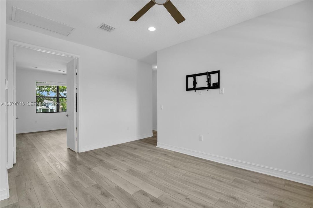 For Rent: $6,290 (4 beds, 3 baths, 2305 Square Feet)