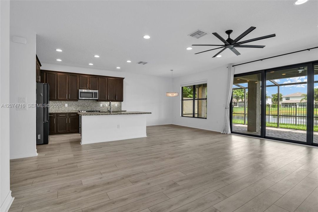 For Rent: $6,290 (4 beds, 3 baths, 2305 Square Feet)