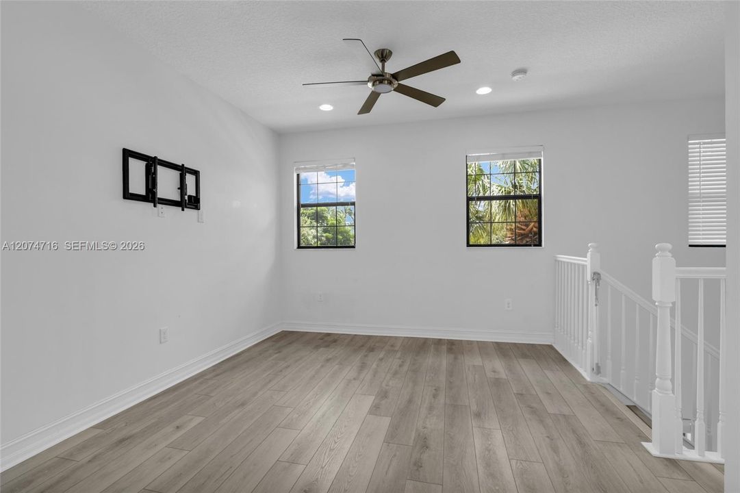 For Rent: $6,290 (4 beds, 3 baths, 2305 Square Feet)