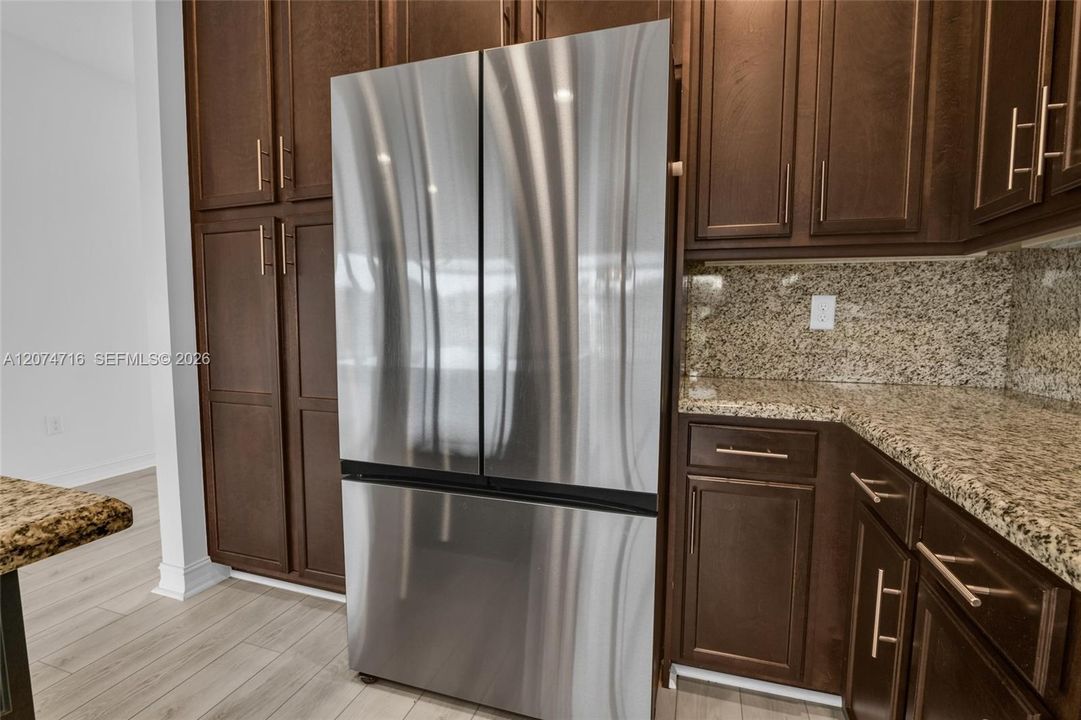 For Rent: $6,290 (4 beds, 3 baths, 2305 Square Feet)