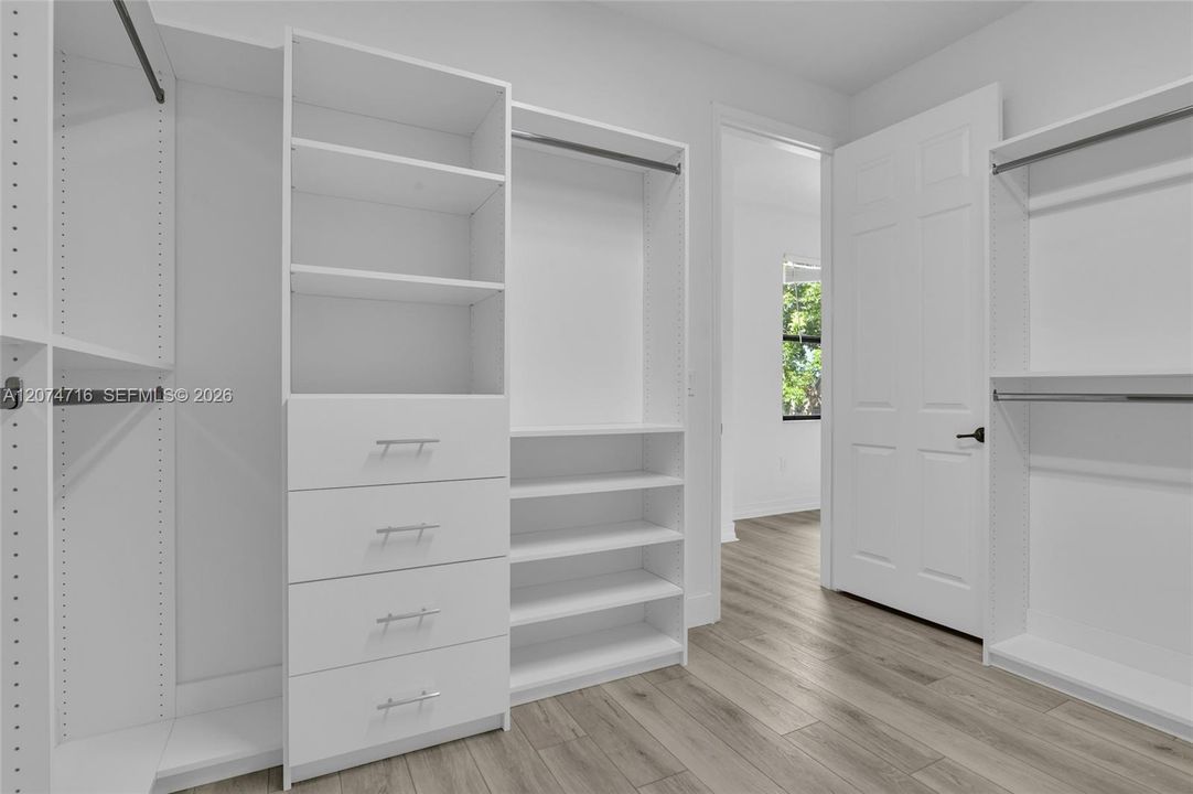 For Rent: $6,290 (4 beds, 3 baths, 2305 Square Feet)