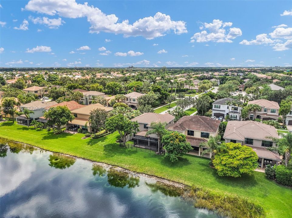 For Rent: $6,290 (4 beds, 3 baths, 2305 Square Feet)