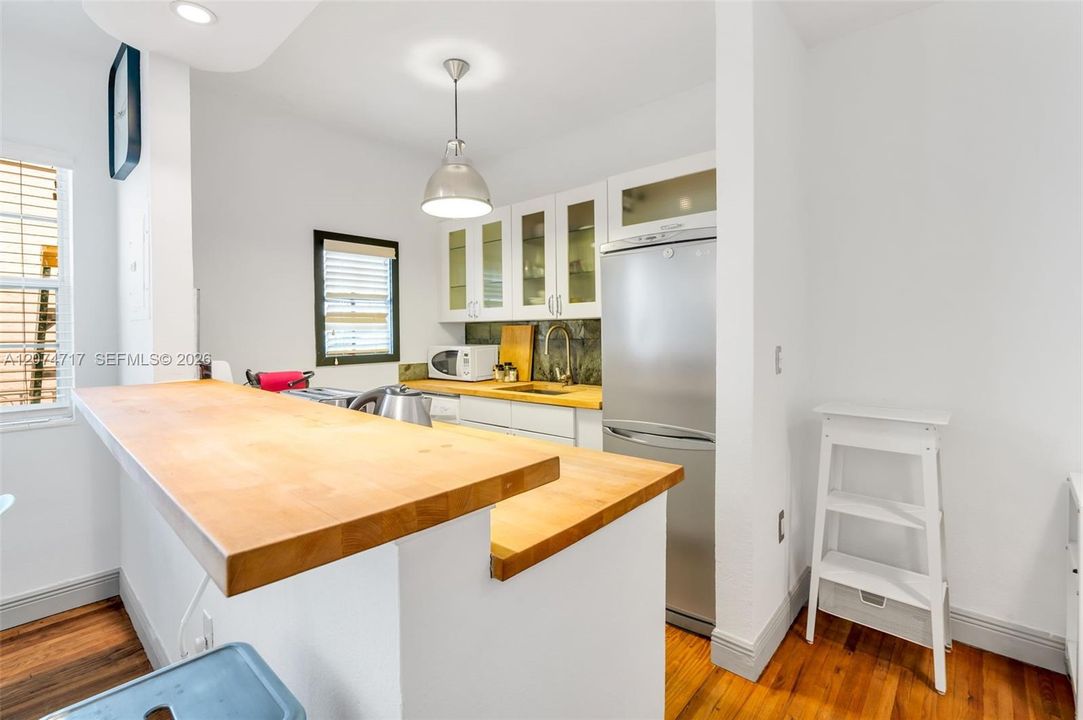 For Rent: $2,100 (1 beds, 1 baths, 500 Square Feet)